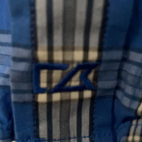 Cutter & Buck short sleeve button down shirt  XL - Picture 2 of 5